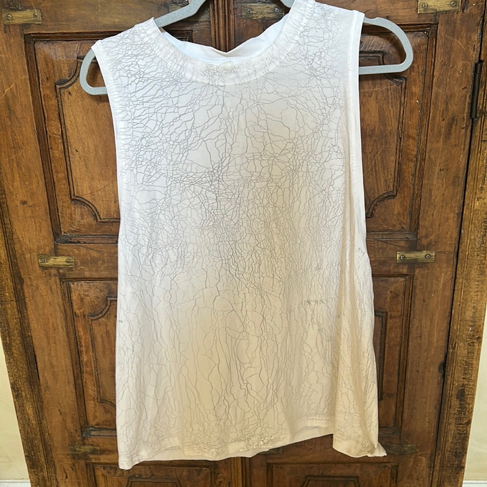 Women’s lululemon tank top